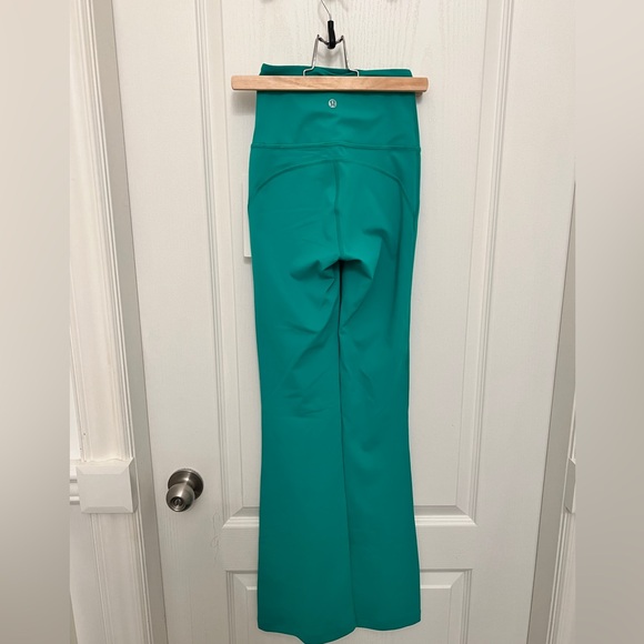 NWT (new with tag) Lululemon Groove SHR Flare Pant *Nulu 32.5”  Size 0 - Picture 2 of 5